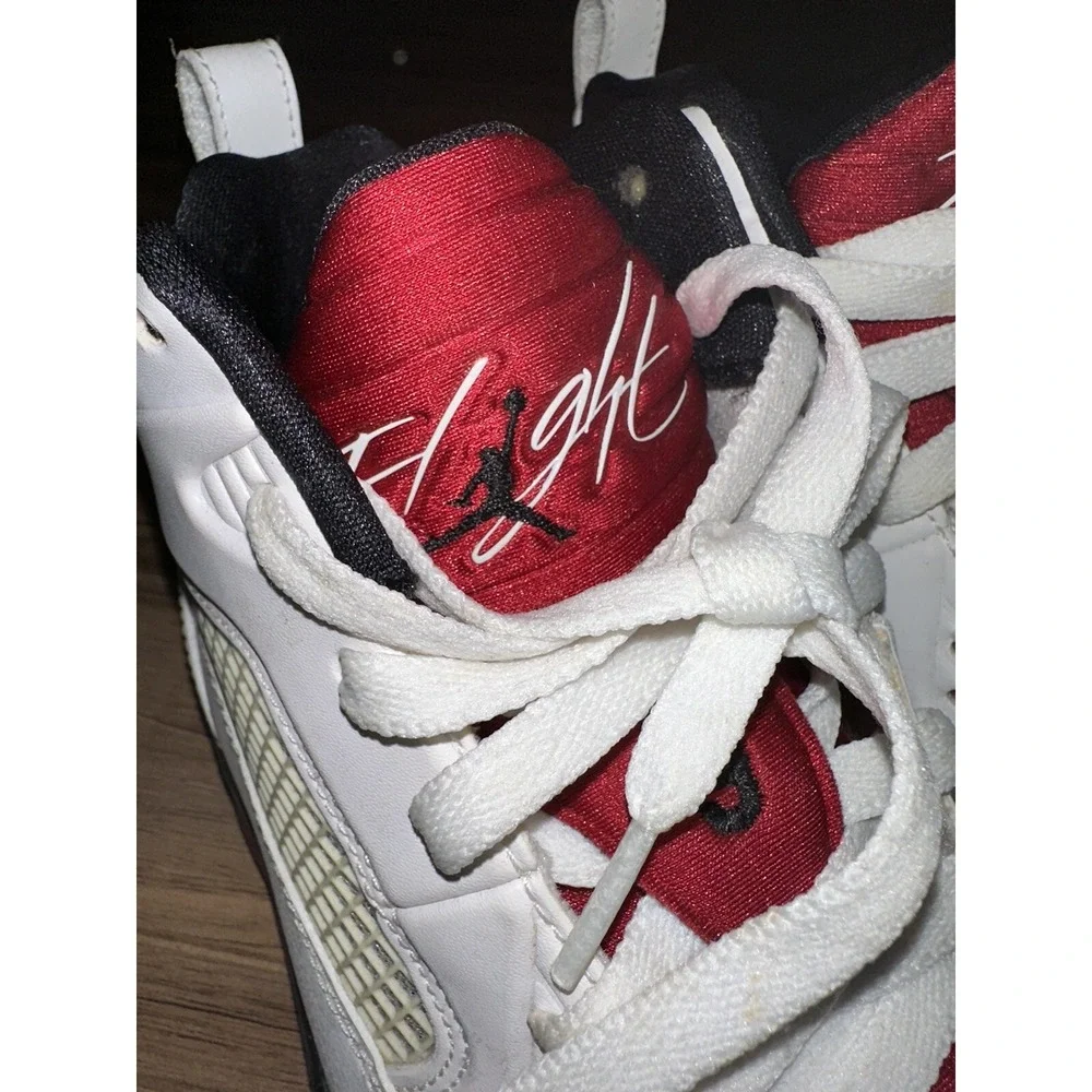 Jordan Flight 9 Youth Size 5.5Y‎ Sneakers White/ Red  654975-101